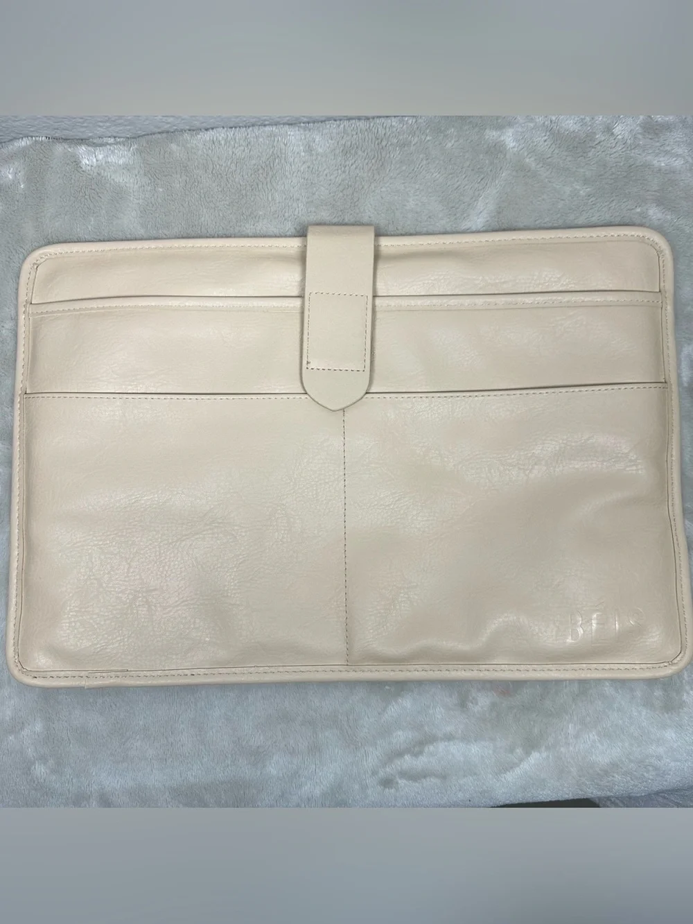 Béis Cream Faux Leather Tablet Sleeve